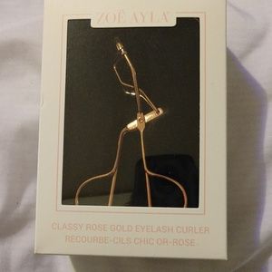Eyelash curler